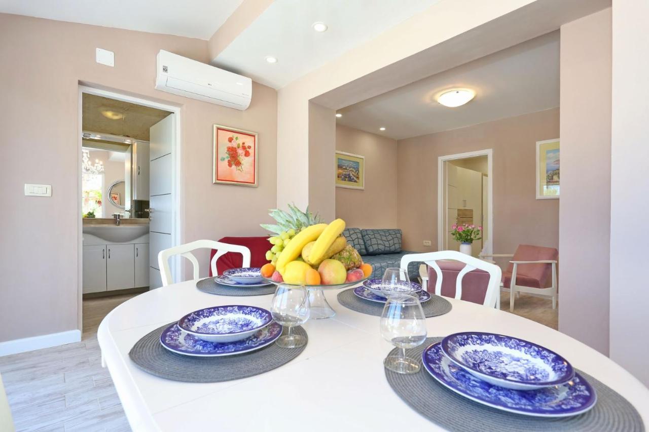Hacienda Mia With Yacuzzi And Free Parking Zadar Exterior photo