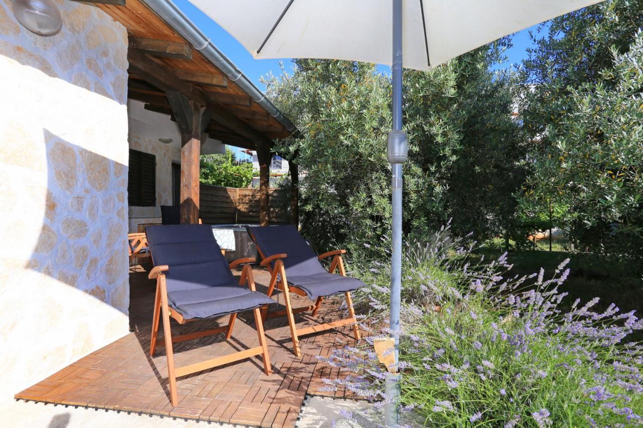 Hacienda Mia With Yacuzzi And Free Parking Zadar Exterior photo